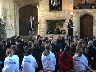 Royal Shakespeare Company performs for children